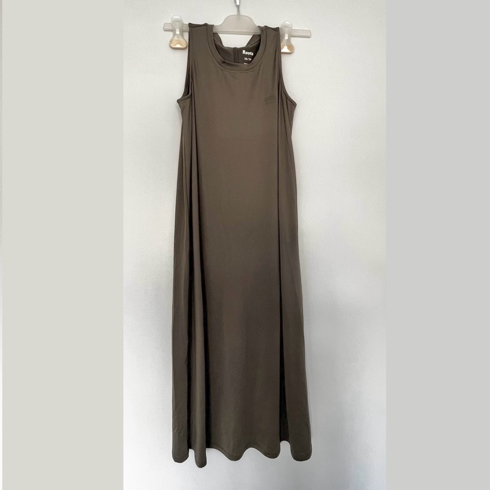 BNWT ROOTS OLIVE MIDI TANK DRESS
